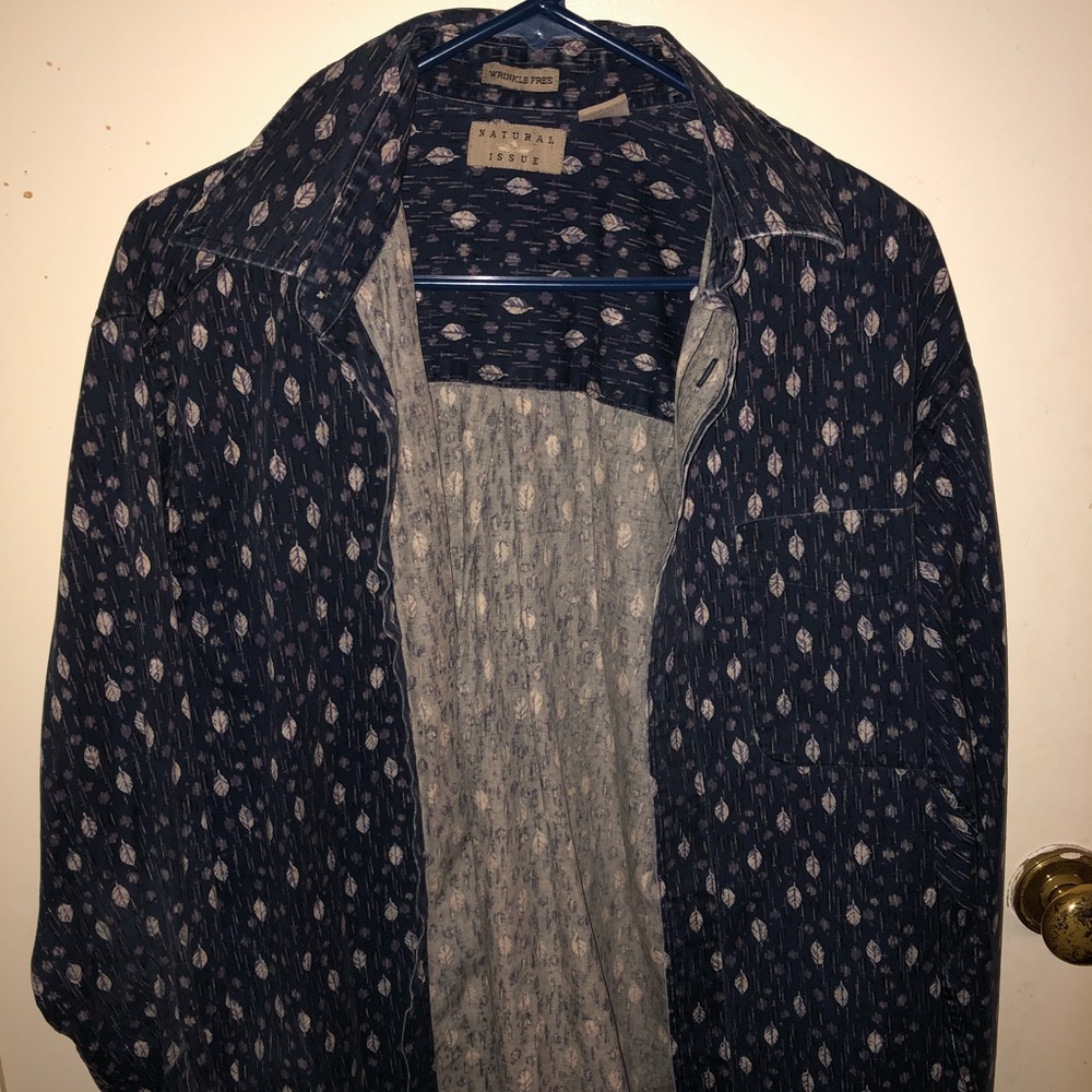 Natural issue button up